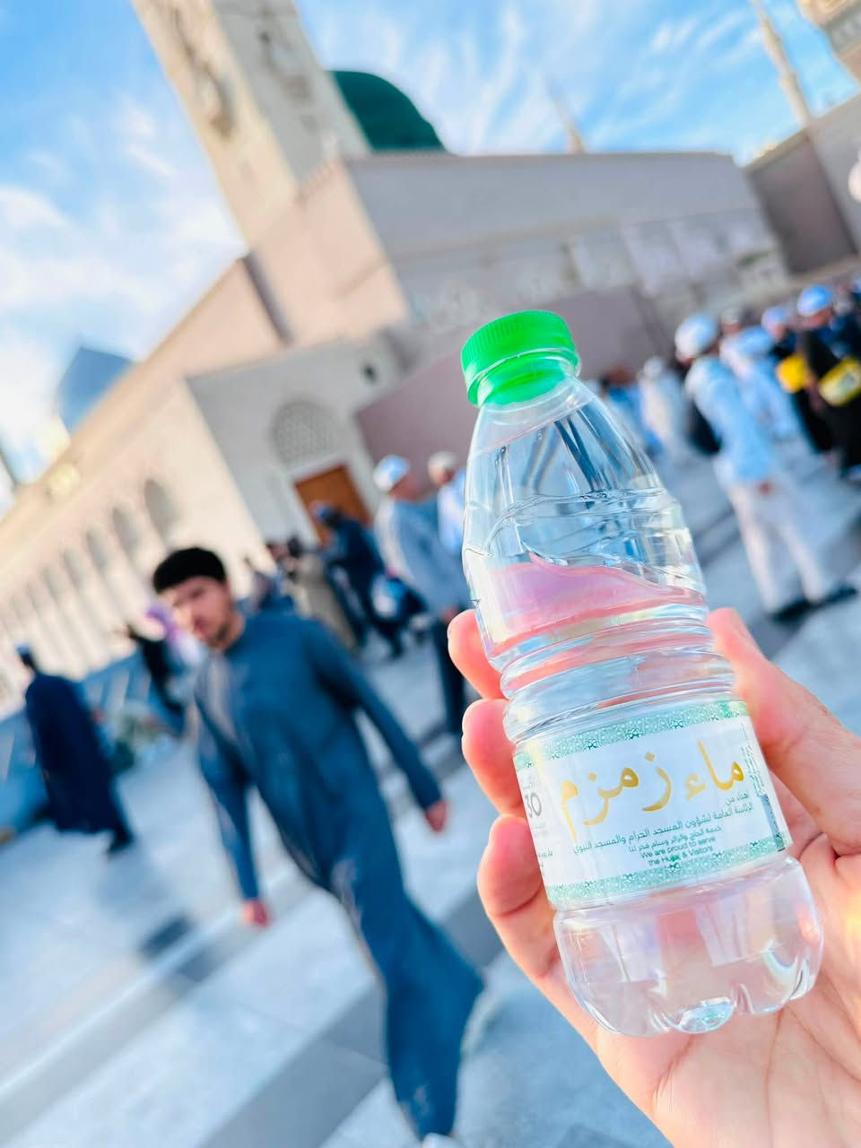 بسم الله الرحمن الرحيم

‏﴿وَأَتِمُّوا الْحَجَّ وَالْعُمْرَةَ لِلَّهِ ۚ﴾
صدق الله العظيم

نُعلن لكم وعلى بركـــة الله

(عمرة بـــراً 8/5)

🔹ليلة في مزرعة حائل
🔶3 ليالي المدينة المنورة
🔺6 ليالي مكة المكرمة 

مجموع 10 ليالي صافي ما عــدا الطريق

🟢575 الف🟢

🔹مع ضيافة الطريق ووجبة افطار في مزرعة حائل
                …………………………………………………

سامراء /مجاور البلدية 
***********
***********
