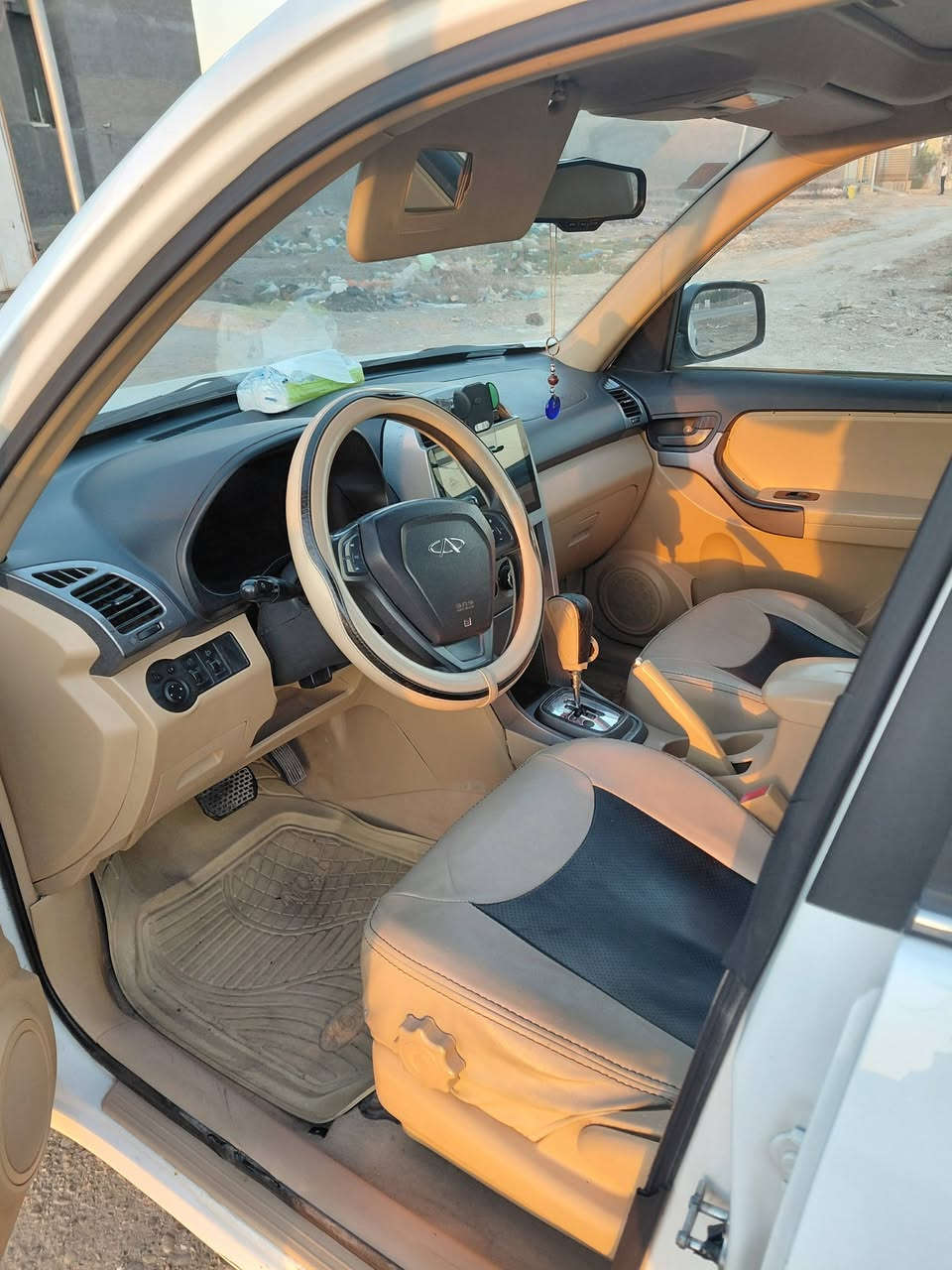 السلام عليكم تيكو ٢٠١٣ كير كهربائي ماشيه ٨٥ الف رقم بغداد مكفولة من الحادث بيهه ملاحظات فقط السعر ٦٧ ورقه وبيها مجال 
مكان السيارة الزعفرانية


**إذا كنت صاحب هذا الإعلان وتريد حذفه لأي سبب، رجاءا أرسل رسالة إلى الدعم الفني**