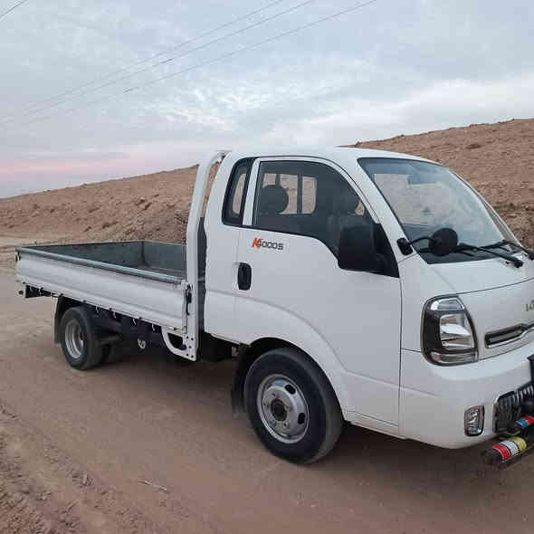 السلام عليكم شلونكم عيني سياره للبيع مكفوله من كل شيء موديل 23 ماشيه 1000 اتصال الرقم***********
