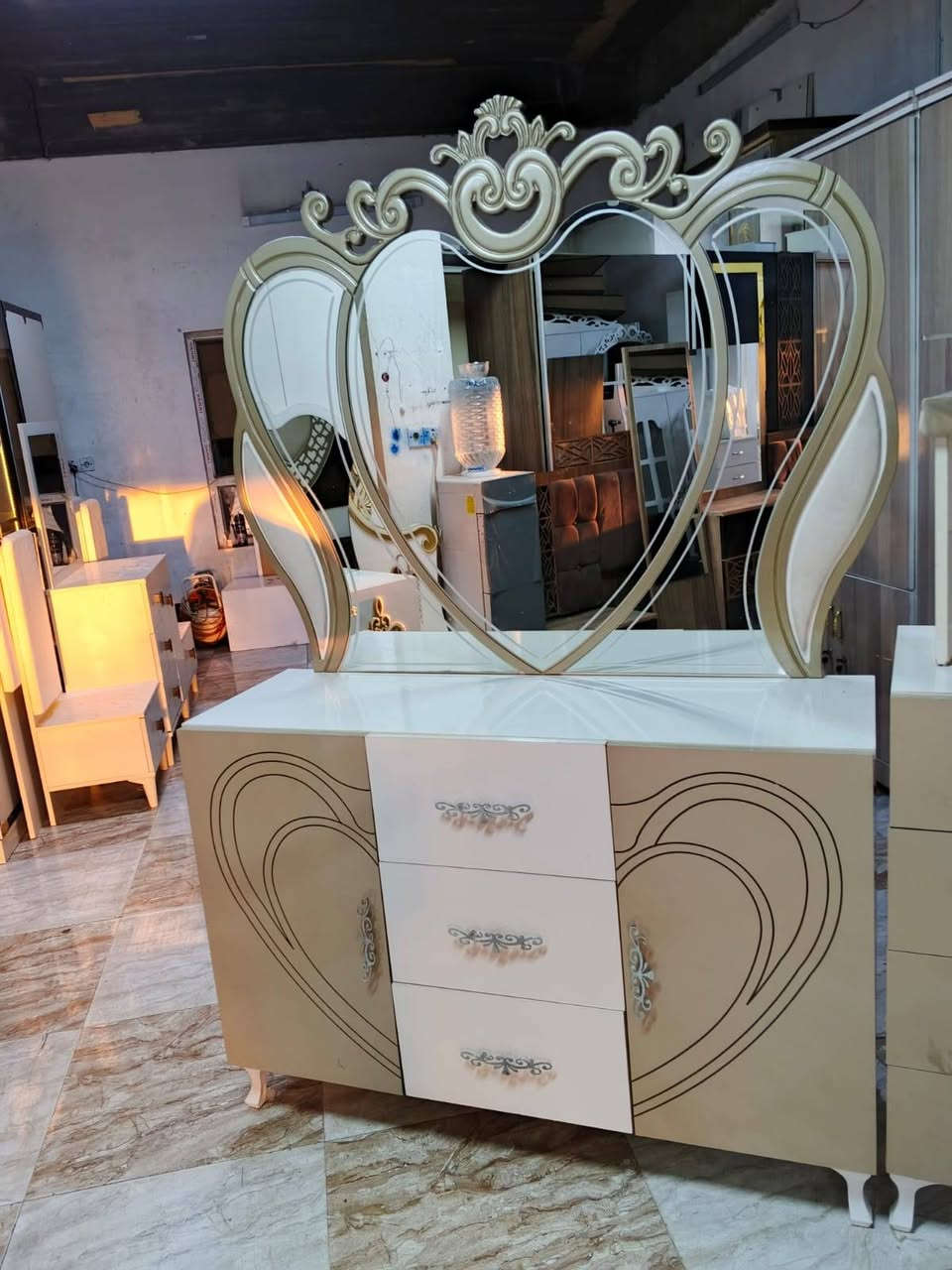 غرفة سلايت ٨ قطع 
للاستفسار ***********

