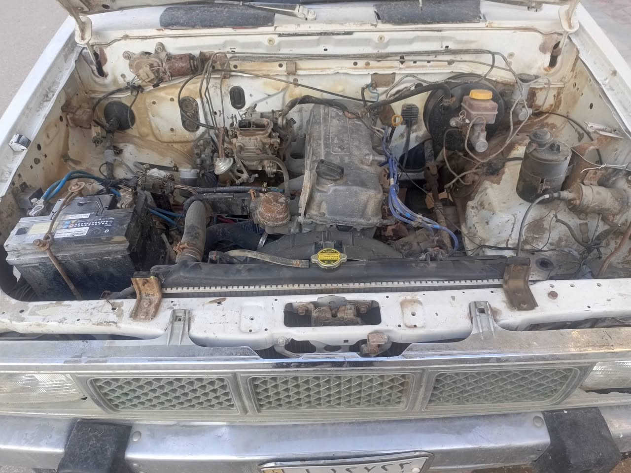 السلام عليكم نيسان تيوته 1991مكينه وكير جدد سياره جاهزه. رقم مثنى الماني سنويه ل 29بسمي كهربائيه شغاله ماكان ناصرية مركز السعر 35بي مجال ***********
