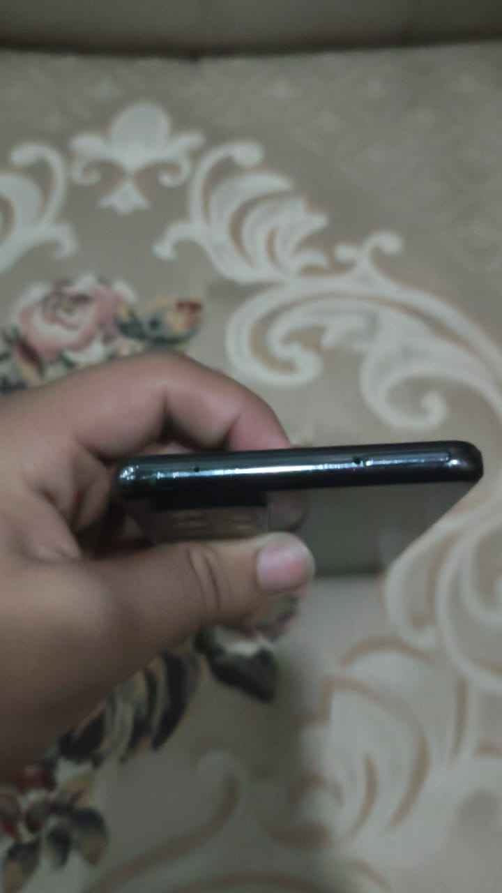 Samsung a52  ذاكره ٢٥٦ جهاز نضيف ما مفتوح محدث أخر تحديث بي خدش صغير  مكاني نجف حي الجامعة *********** النجف, العراق
