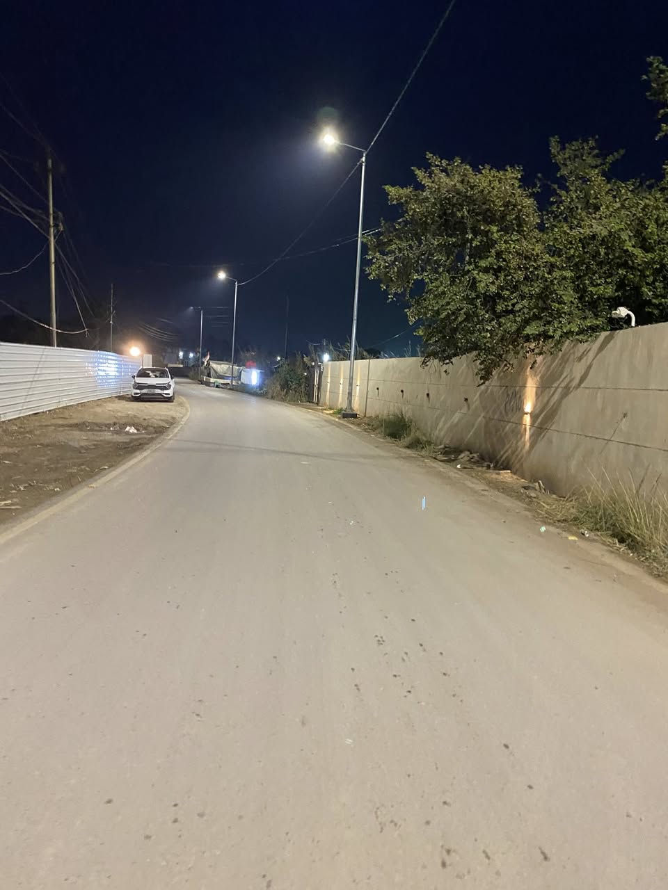 سلام عليكم نص دونم ال مساحه 1350متر ال نزال 125ال واجهيه 11بل مدائن تحديدن ال تويثه بيت كامل بي او وياا 2متر على ال شط مايه ضمن ال كاع خدمات أكمله من تبليط من اناره مكانه حلو وجه على ال شارع ال سعر خاص انتصل او تدلل ***********
