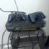 سوني بلي2 للبيع نظيف مابي اي عيب فلاش 32 كيكا مليان العاب سعرو 50 الف ...