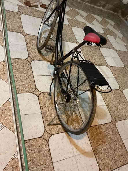 بايسكل حجم 27 بسعر 70 وبي مجال مكان قضاء النصر رقمي ***********
