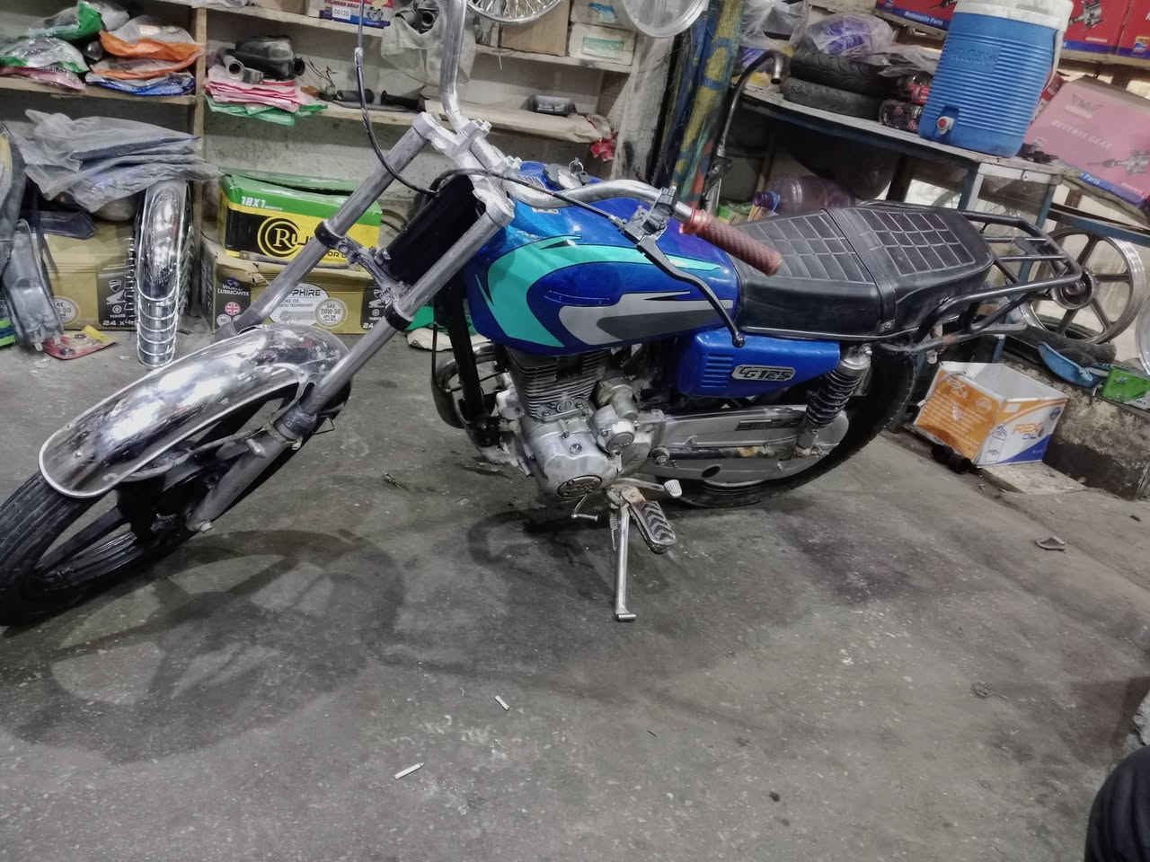 سلام عليكم
دراجة بارت كلك للبيع 
تعمير جديد محرك شرط نعومه ولاتنقيص ولا تبخير
شاصي لالحيم ولا فطر
مكاني نجف قرب فلكت المطار 
دراجه احلى من الصور
سعر 250 وبيه مجال 
***********
