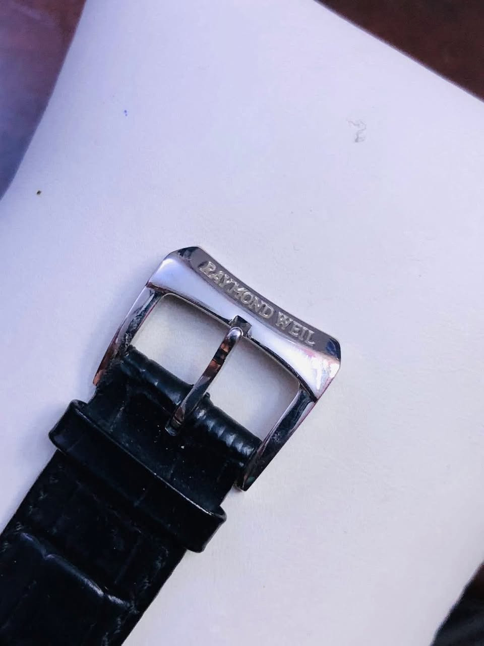ساعة رايموندويل جنيف  
‏( RAYMOND WEIL)
سويسري اصلي- كواتز 
مينه مميزة  - المعدن فولاذ        
لوك غير مستعملة 
للاتصال ***********
