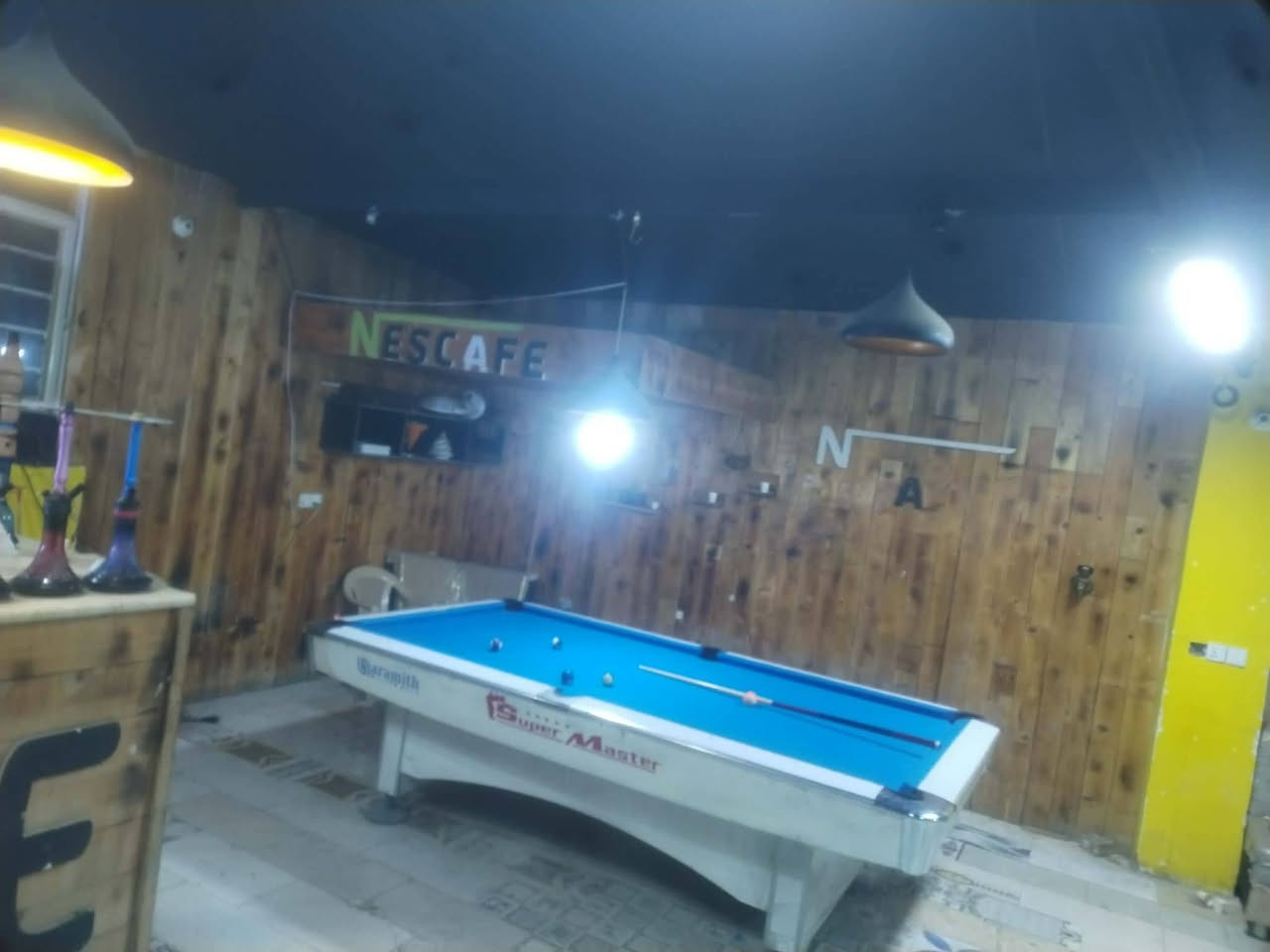 غراض كوفي جاهزه يعني بس المكان عليك 

شاشات عدد 2 حجم 43
شاشه حجم 70
سستم كامل صوت 
منضومه كامرات واشتراك رابعه مع النت 
تخم أصلي, 20مقعد مع كراسي أصلي 
بليارد سوبر ماستر دبل شاصي جديد علفحص 
نراكيل أبو حماده فتره قليله 
بليات عدد 2 فور مهكرات كل ألعاب بيهن 
مبرده أصلي مال مواكب 
ديكور خشب قوي تكدر تستخدمه بهواي استعمالات 
ميز نراكيل ديكور كلش حلو مع مرمر
وبعد هواي غراض لستفسار خاص او عرقم ***********
