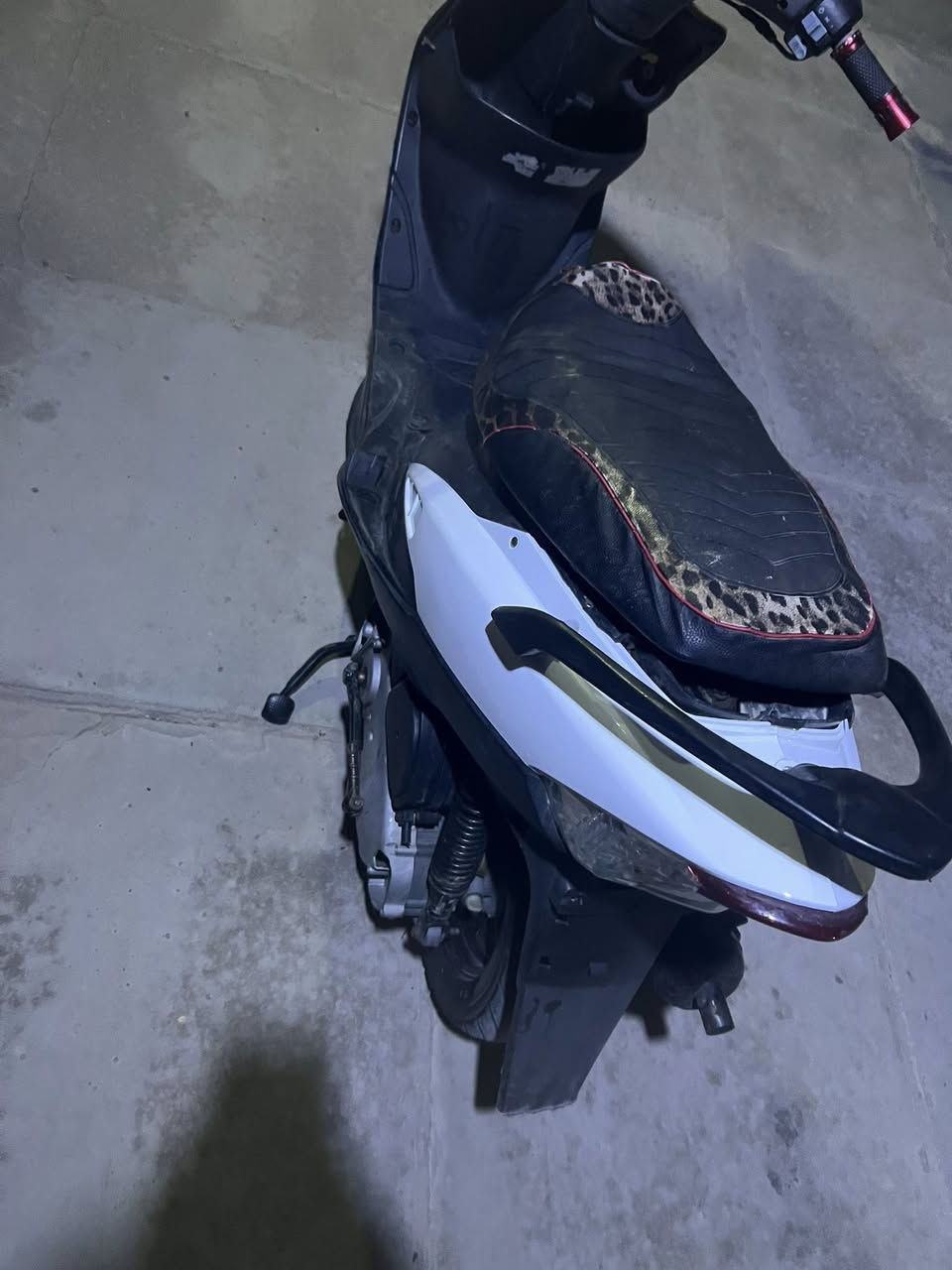 البيع. ماكس عدله دراجه بوشه 49دراجه شغاله من طول الطول سلف هندر كفرات 4ولف عنوان بصره ابو الخصيب حمدان سعر 500وبيه مجال رقم تلفون ***********
