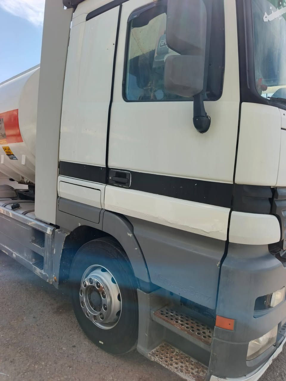 سلام عليكم
اكتروز للبيع 2001  حجم. 46   سحال دمعتين  سياره جاهزه علشغل منضومه تسخين كاك ابو 6    تخم تاير. طوناج  جديد سلامه حموله 34طن بطوناج  رتايدر خمس طكات  تبريد السعر 3وبيها مجال   رقم انبار باسمي  مكلف بلنشر رقم صاحب سياره ***********
