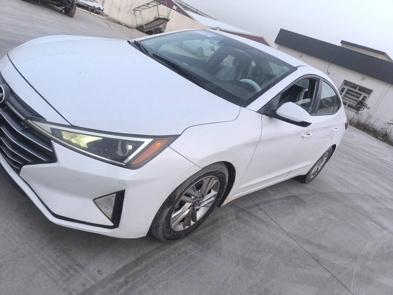 للبيع النترا 2019 امريكي محرك 20 دوش ماشيه 90 الف ضررها صبغ بوند وجاملغ وباب بدون دواخل كير مكينه بشرط رقم اربيل وبيها كابون سعر 130 بي مجال لاتصال ***********
