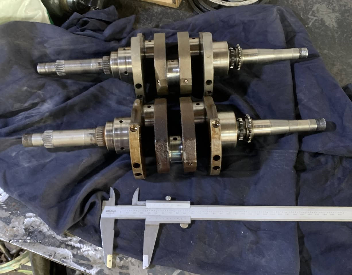 السلام عليكم
عندي كرنكات واحد ستندر والثاني كصه ١٠ 
وموجود كلج دهن بلاد وبوشه وبستم بلاد ع الفحص 
مكاني زعفرانية 
***********
