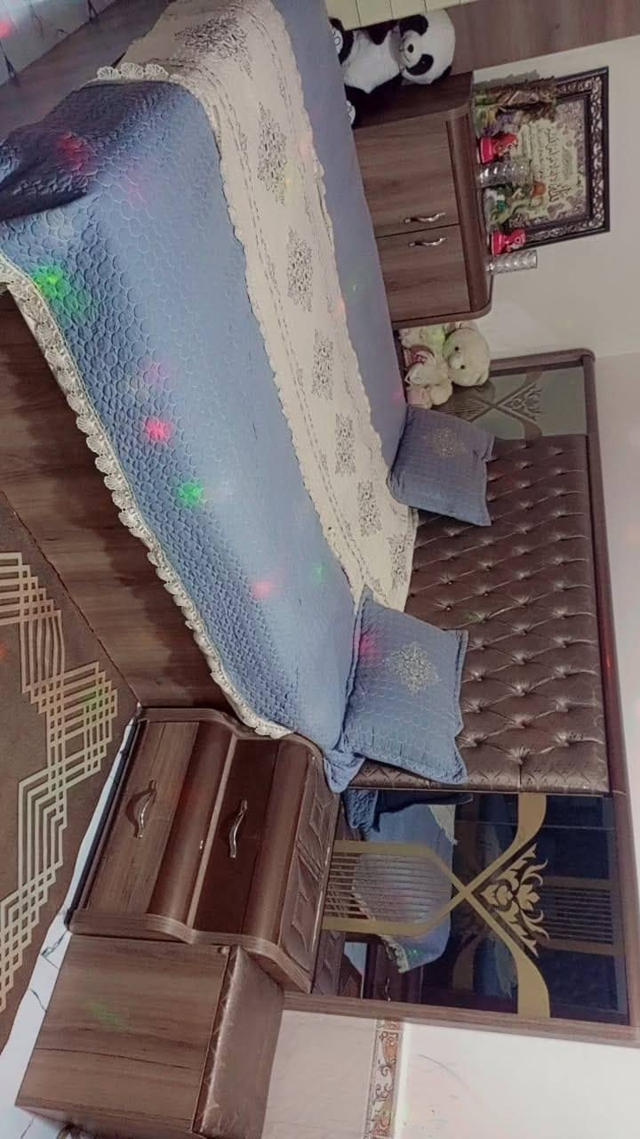 السلام عليكم غرفه نوم للبيع 11 قطعه السعر مليون ونص وبيها مجال مكاني البصره القبله شارع البريد الاستفسار رقم الهاتف ***********
