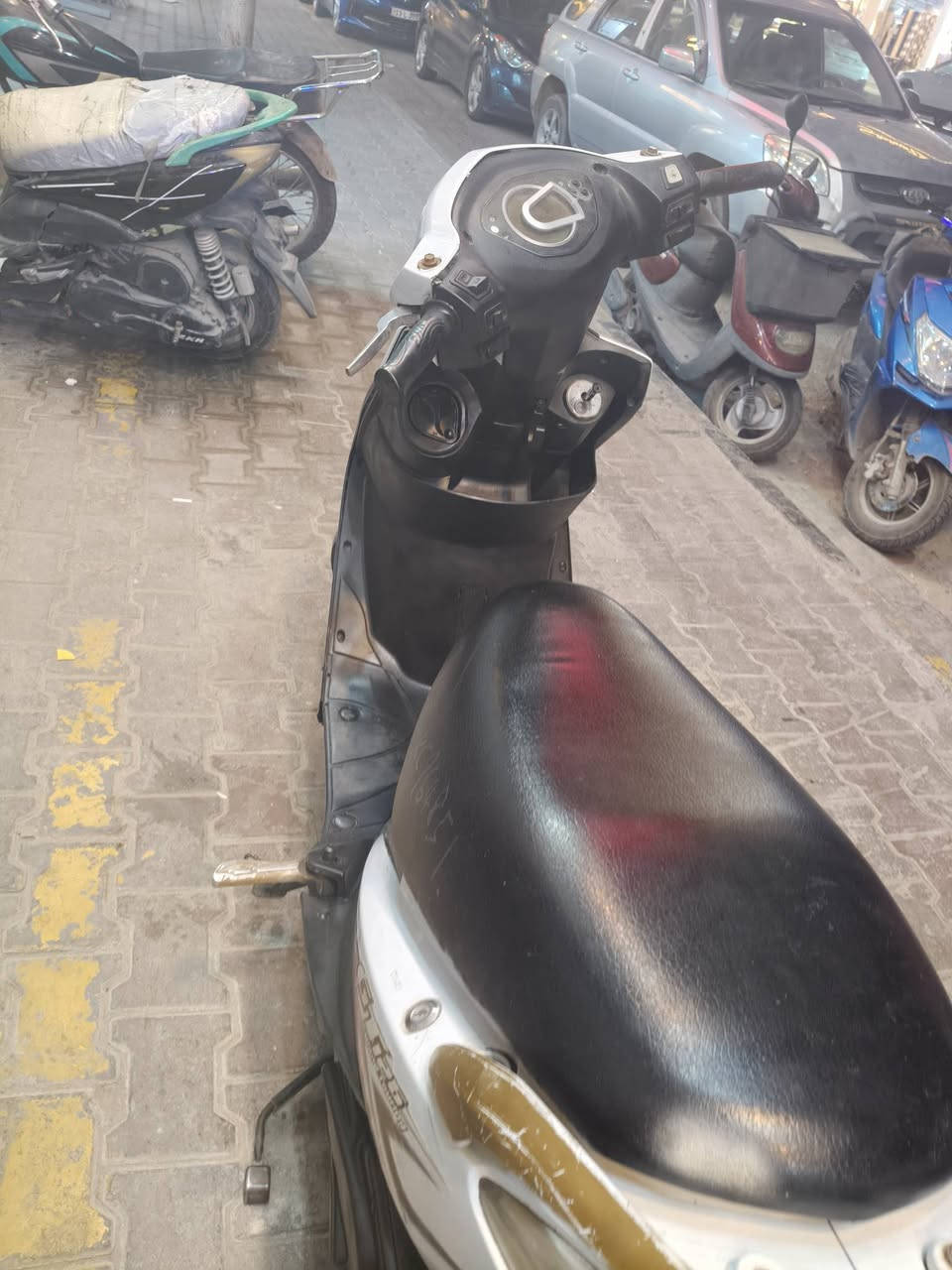 سلام عليكم دراجة ماكس مضلع دراجه لبيع شغل وتعمير جديد اشاير كهربائيات نكره سلف شلعه حلوه تجي تشوف بعينك تايرات امامي خلفي جديد بيع مال مستعجل 250 مكاني كربلاء شيف سعد ***********
