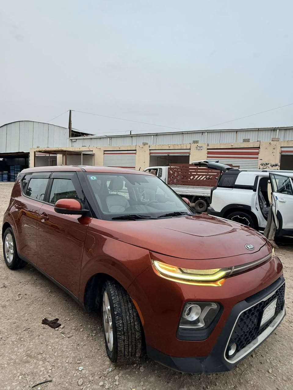 السلام عليكم صول 2021وارد امريكي ماشيه 65الف محرك 2000دوش رقمه بغداد باسمي مواصفاتex كشتات تدفئة .رادار أمامي .توقف ذاتي .تحديد مسار وباقي المواصفاته معروفه سياره ضربته سطحيه جاملغ الايمن مبدل والبنيد مصلح وباب السايق مصلح  وبالعراق تبديل جاملغ الأيسر وشبر بالجاملغ الخلفي صبغ سعره ب145 مكانه ديوانيه 
***********
