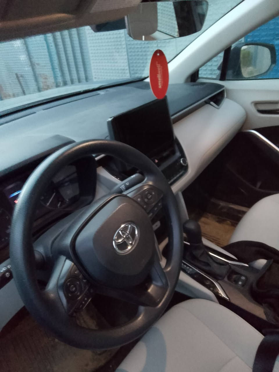 السلام عليكم 
كورلا موديل 2024 مواصفات LE منفيس حره تترقم في جميع المحافظات ما عدا الاقليم دخول جديد ماشيه 4000 زيرو بعدها 
بيها بونيد وچاملق فقط قطعتين 
صور السونار مرفق بالمنشور 
السعر 168 وبيها مجال 
عنوان السياره ناحيه الزاب قريه اصبيح تحتاني 
للاستفسار الاتصال على الرقم التالي 
‏‪0782 838 4062‬‏
