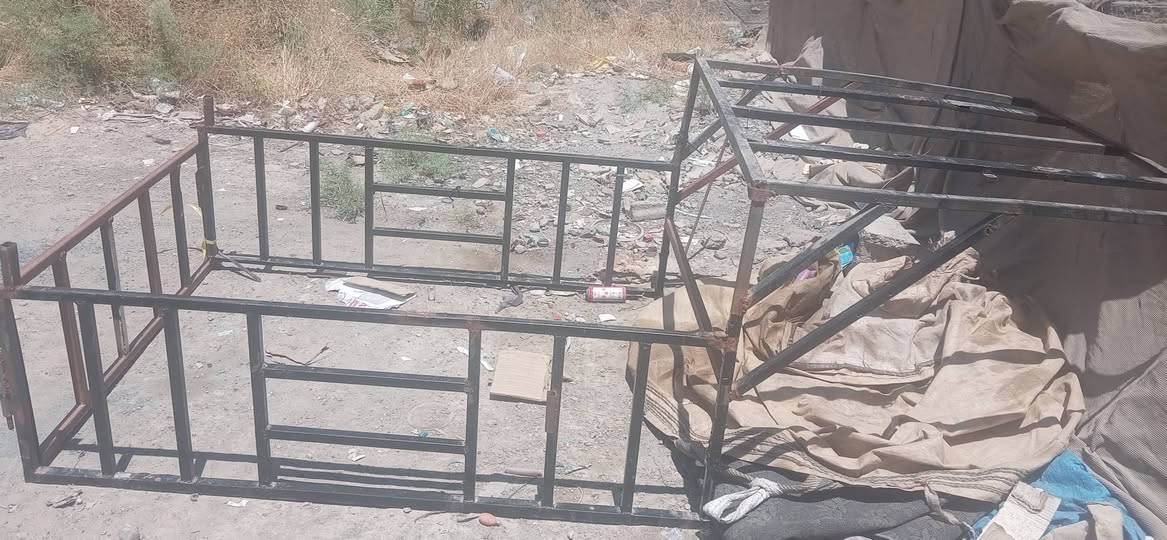 جنج للبيع السعر 75وبي مجال قليل المكان 55مسجد الهجره ***********
