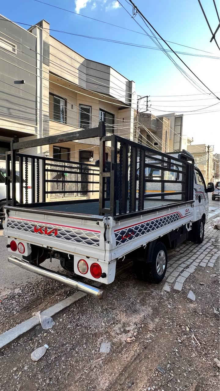 سلام عليكم حبايبنه الطيبه كيه بنكو موديل 2022 رقم بغداد انكليزي سنويه جديده بأسمي مبدل باب اصلي ابلادي نفس الون مال الصدر ماشيه 100 الف 
السياره فول سستم 
تبريد خير من الله ثلج 
كير مكينه مكفوله شرط الفحص 
تحكم استيرين 
هيتر مري 
اشاير مري 
حساسات خلفيه 
السعر 145 مع المحجر معجبك السعر ان شاء الله اتحصل ارخص وكلشي اكو بسوك للاتصال***********
*********** بغداد, العراق
