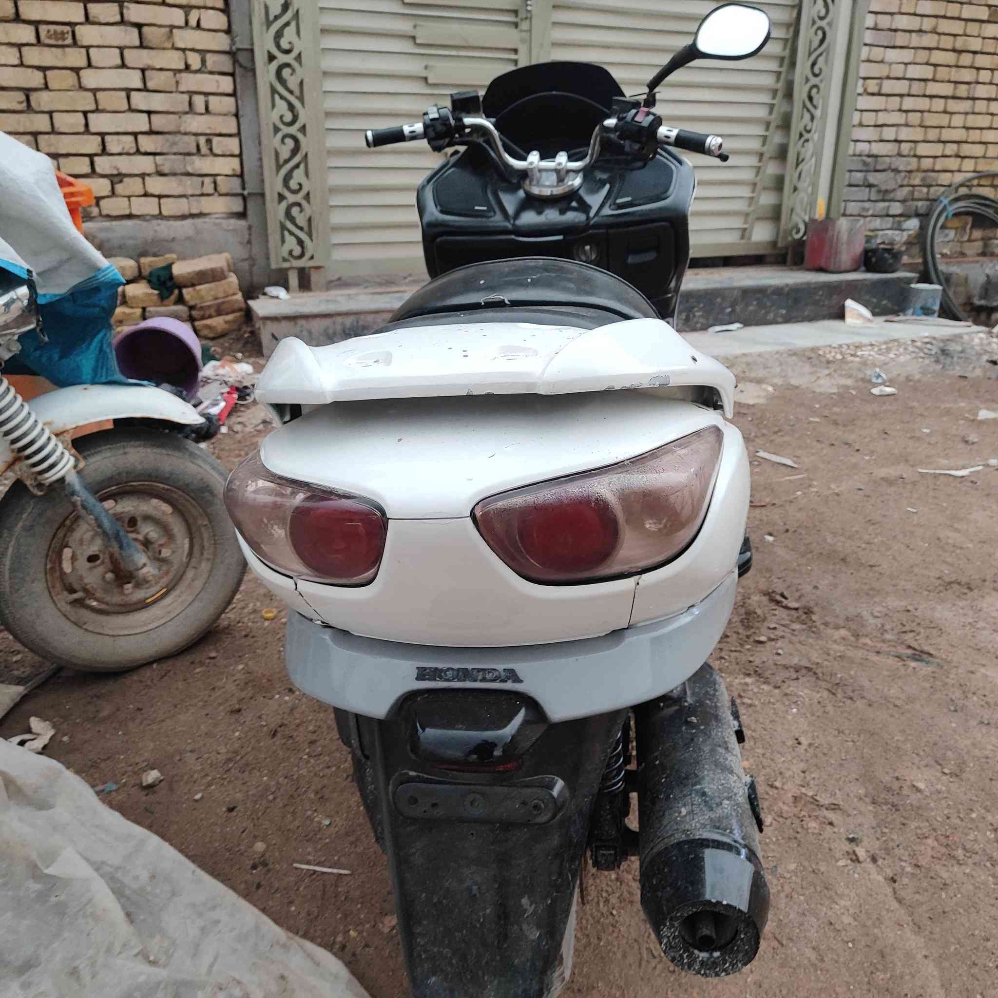 سلام عليكم فورزه 09لبيع مكان ناصريه مركز سعر قيم بمايرضه الله اتصال ***********
