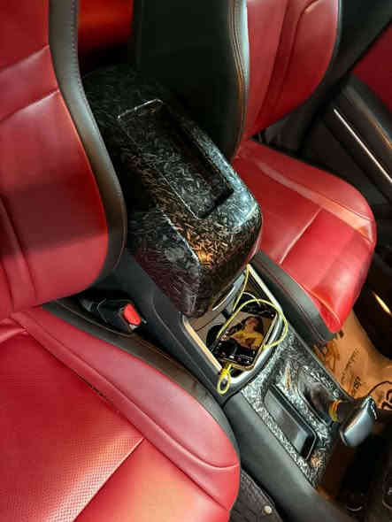 ملكف بالنشر جارجر خليجي موديل 2021 ماشيه 52 الف  رقم شمالي تحويل ثاني يوم السعر 31 وبيها مجال مكانها بغداد الغزالية رقم صاحب السيارة ***********
