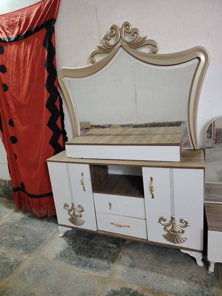 غرفه تركي ضخمه اخت. الجديد كامله تركي اصلي ثقيل المكان ديوانيه *********** بي وتساب ديوانية, القادسية
