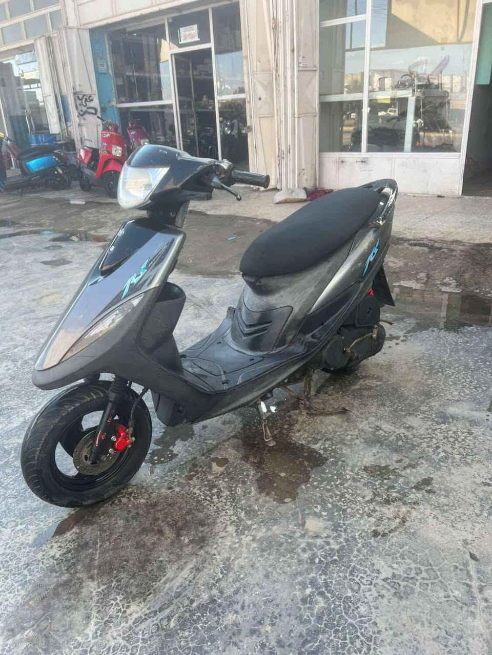 سلام عليكم دراجه ماكس عدله مال رمبه مكفوله كفاله عامه وصل معرض موجود السعر 750 وبيه 
***********
عنواني بابل سدة الهنديه
