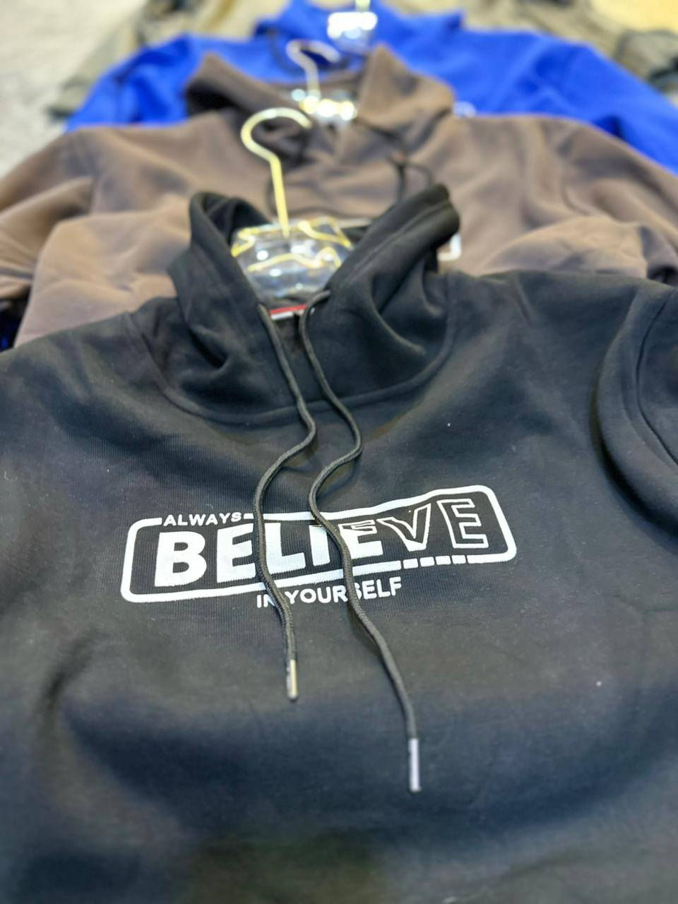 سويتر كبوس. داخل مبطن.
السعر. 15
قياس.m.l.xl xxl xxxl

 توصيل  متوفر جميع محافضات. 🛵🚘🚚

عنوان /. بابل /. المسيب.
سده الهنديه
تقاطع. الفراشه.
مجاور ميثم الكدساوي للمواد
طابق.الارضي.  محلات العائلة الرياضية
    اهلا وسهلا بكم👋👋👋👋❤️

                              
رابط. تلكرام.   
https://t.me/+mFPf3RcCPSIwZTdi
     
                                        للحجز مراسلة الصفحة.

 🥇🏆

وات ساب.   ***********.    ياسر. السيد. 
وات ساب.  ***********. علي. ورد
