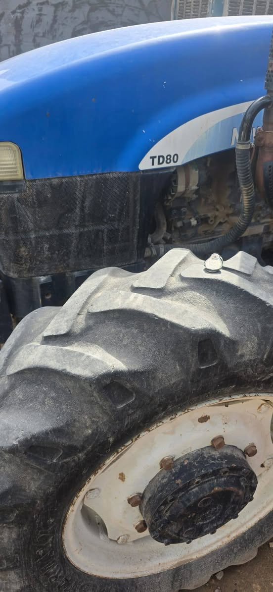 السلام عليكم مكينه نيهولن للبيع موديل 2012 رقم ديالى سنوية نهاية 2026 تحويل مباشر مكانها ديالى بلدروز الاستفسار الاتصال بالرقم ***********
