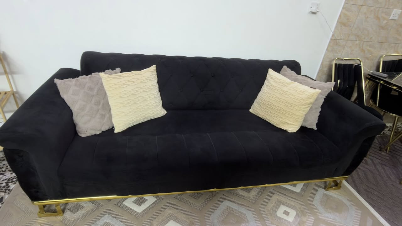 تخم تركي 5مقاعد للبيع درجه أولى جديد
بسعر 300
للتواصل واتس أب ***********
