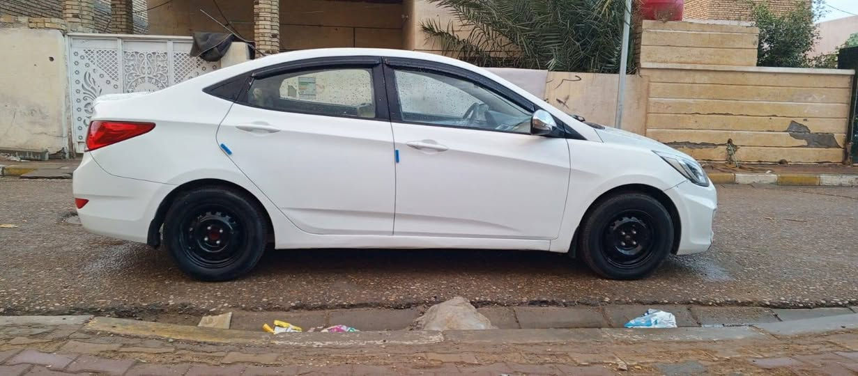 سلام عليكم للبيع اكسنت موديل 2015اوتماتيك خليجي مكينه 1600 سياره فول موصفات  مكفوله كفاله عامه  عده بنيد مبدل  مكينه وكير مكفولات سياره جهازه  حداديه جدد كهربائيات كله شغاله تبريد ثلج تخم تاير جدد سياره جاهزه  سنويه 2026مشروع وطني سعر 85وبيه مجال مكاني ميسان العماره رقم***********
