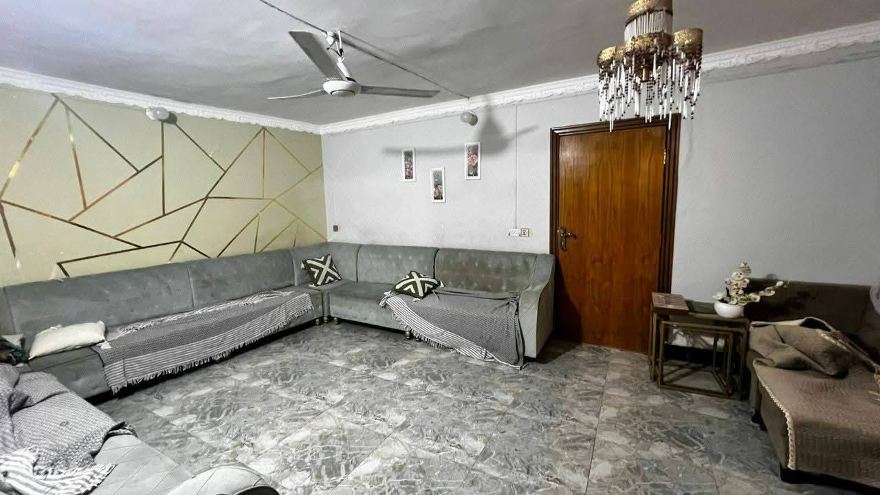 خلف كوفي علي الكردي المساحه 190.50 طابقين   ام الخيل الاولىى

حديقة

استقبال  عدد  1

وصاله عدد  2

غرف عدد 3

صحيات داخليه وخارجيه وفوق عدد 3

البيت ترميم جديد ماء ومجاري وسيراميك حديث

الاستفسار  ***********

***********

او مراجعة مكتبنا الكائن  الجزائر شارع المطاعم قرب صيدلية عالم الدواء اذا ارت بيع عقار او شراء او بناء او ترميم ما عليك فقط مراسلتن

المطور العقاري
