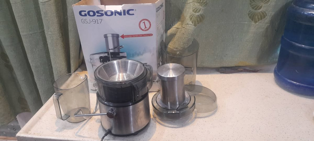 سلام عليكم
خلاط فواكة جوسونيك جيد مامستعمل ابد للبيع مع الكتلوك وكارت الضمان 
كربلاء - طوريج 
***********
