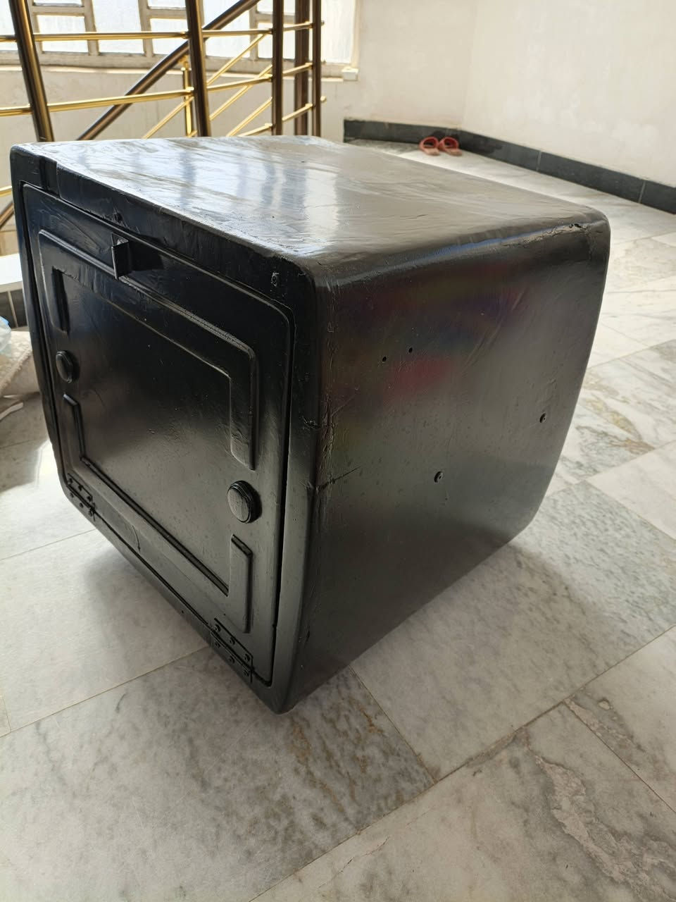 صندوك دلفري مربع فايبر كلاص مصبوغ جديد بطانه البلاديه بعده بيه صندوك نضافته 98 بل 100 بعده بترابه مال ضم سعره 55 الف مكاني حي الجهاد  الي يعجبه سعر خلي يخابرني و يدلل 
***********
