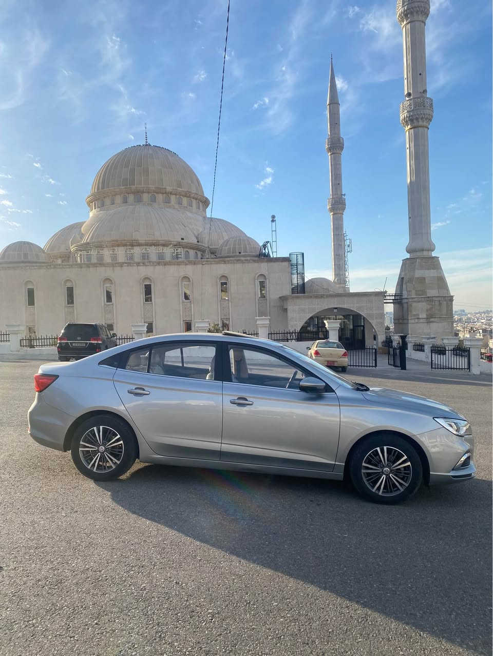 Mg5 2021
ام جى 5 فول مواصفات ١/١ 
موديل ٢٠٢١ 
بي ده عم بي سبغ 
گير و مه كينه ب شه رت 
27,000 km ب ريفه جويه 
سه نه وى حه تا ٢٠٢٧ 
غرامه ٢٢٥ هزار 

سعر 115$ وه ره قه و مجال 

تله فون 
0️⃣7️⃣5️⃣0️⃣7️⃣3️⃣0️⃣2️⃣9️⃣0️⃣9️⃣ دهوك, العراق
