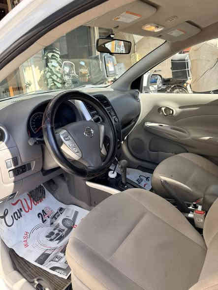 نيسان سني ٢٠٢٤ 
هندي بليتة زركة 

السيارة ماشية 34,500 فقط

مواصفاتها الهندي المعروفة

تحكم ستيرن 

ويل 

يدات نيكل 

٤ جام كهرباء

٤ سماعات 

السيارة نضيفة كلش

بيها فقط بارد جاملغ ايسر خلفي

السعر ١٢٥ 

وبلعافية على اليشتريها

*********** موجود وتساب
