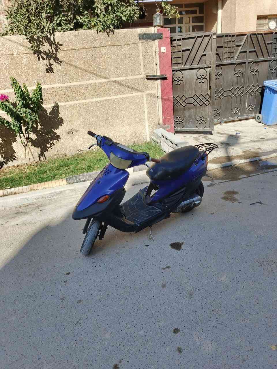 دراجة البيع بيجي تسع زروف محرك بلادي شلعه فول معدل حلو نقص باتري وجوزه بس سعر ١٢٥ مكاني بغداد رقم ***********
