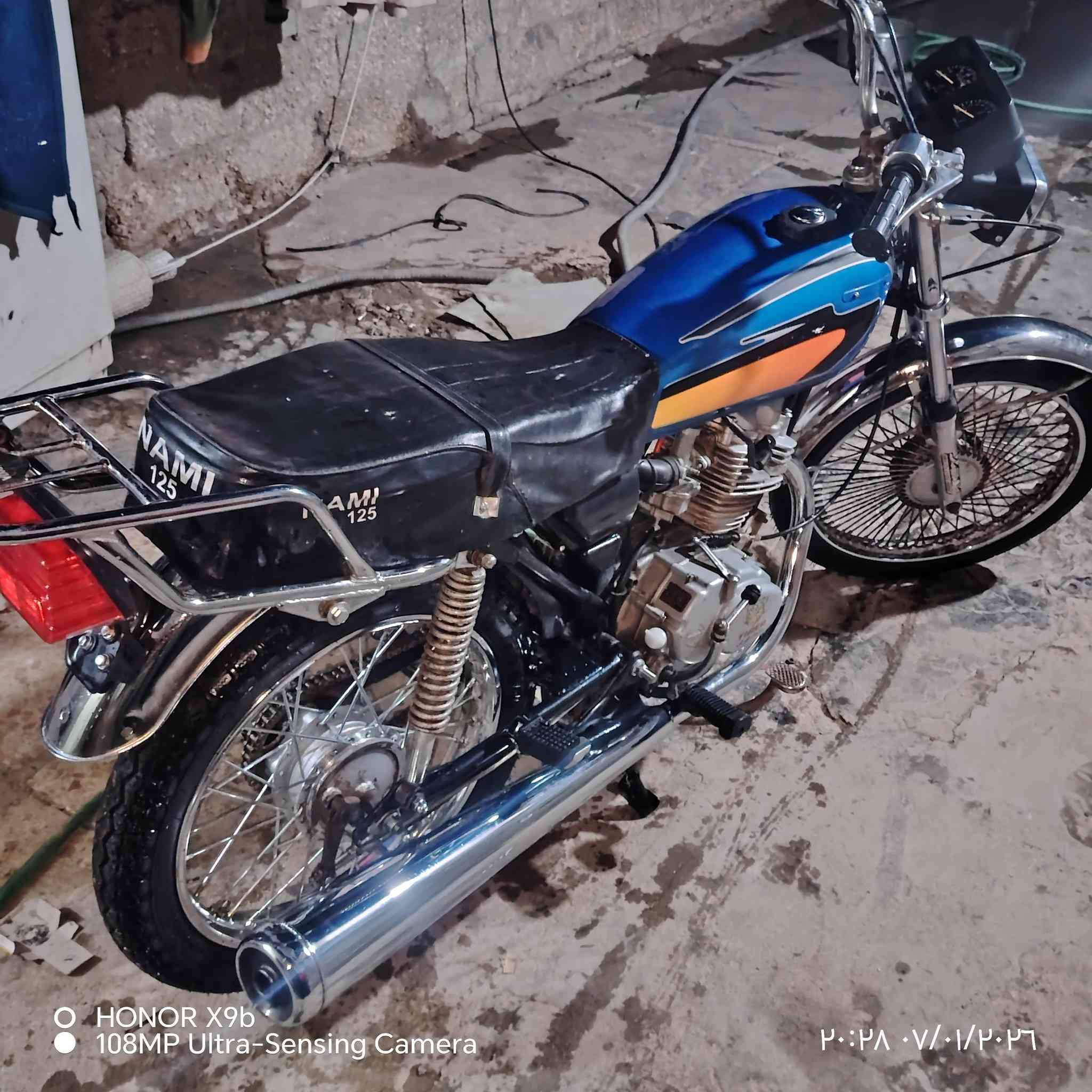 السلام عليكم اخوان دراجة اربعة كير للبيع كلك دراجة نضيفة وحلوة وخير من الله السعر ٣٢٥ وبيهة مجال مكاني ديوانية التصال على *********** وليريدهة  بي خير ويدلل 🏍️🏍️
