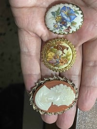 بروشات • كاميو • روميو وجوليت