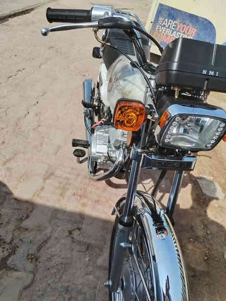 دراجه نامه رقم مديل ٢١ تعمير عام مكفوله سعر مليون و ٩٥٠ مكلف بنشر سماوه خاص ماكو بس ع رقم***********
