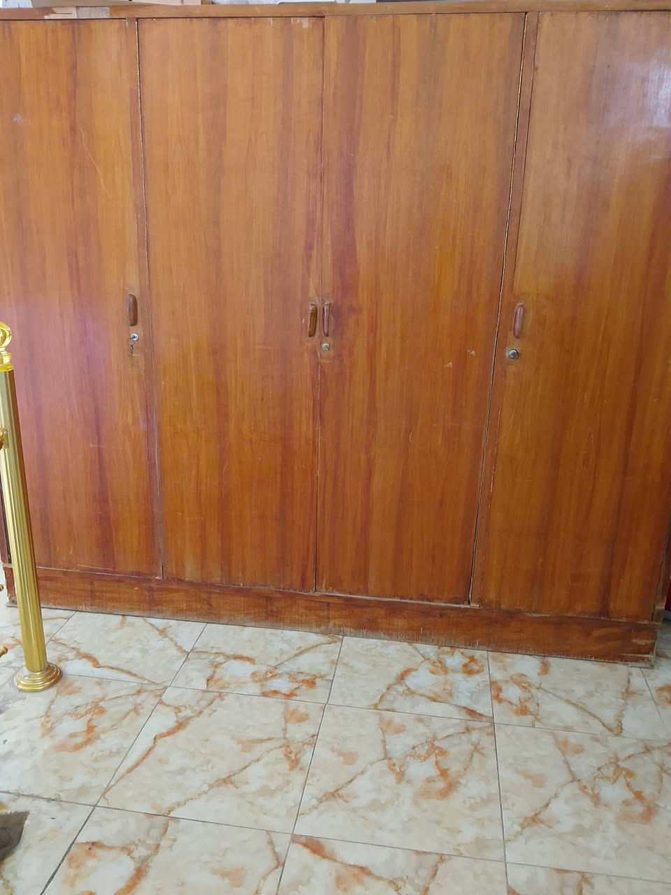 كنتور نضيف اربع بيبان  يحتاج صبغ وقفاله  100وبي مجال


**إذا كنت صاحب هذا الإعلان وتريد حذفه لأي سبب، رجاءا أرسل رسالة إلى الدعم الفني**