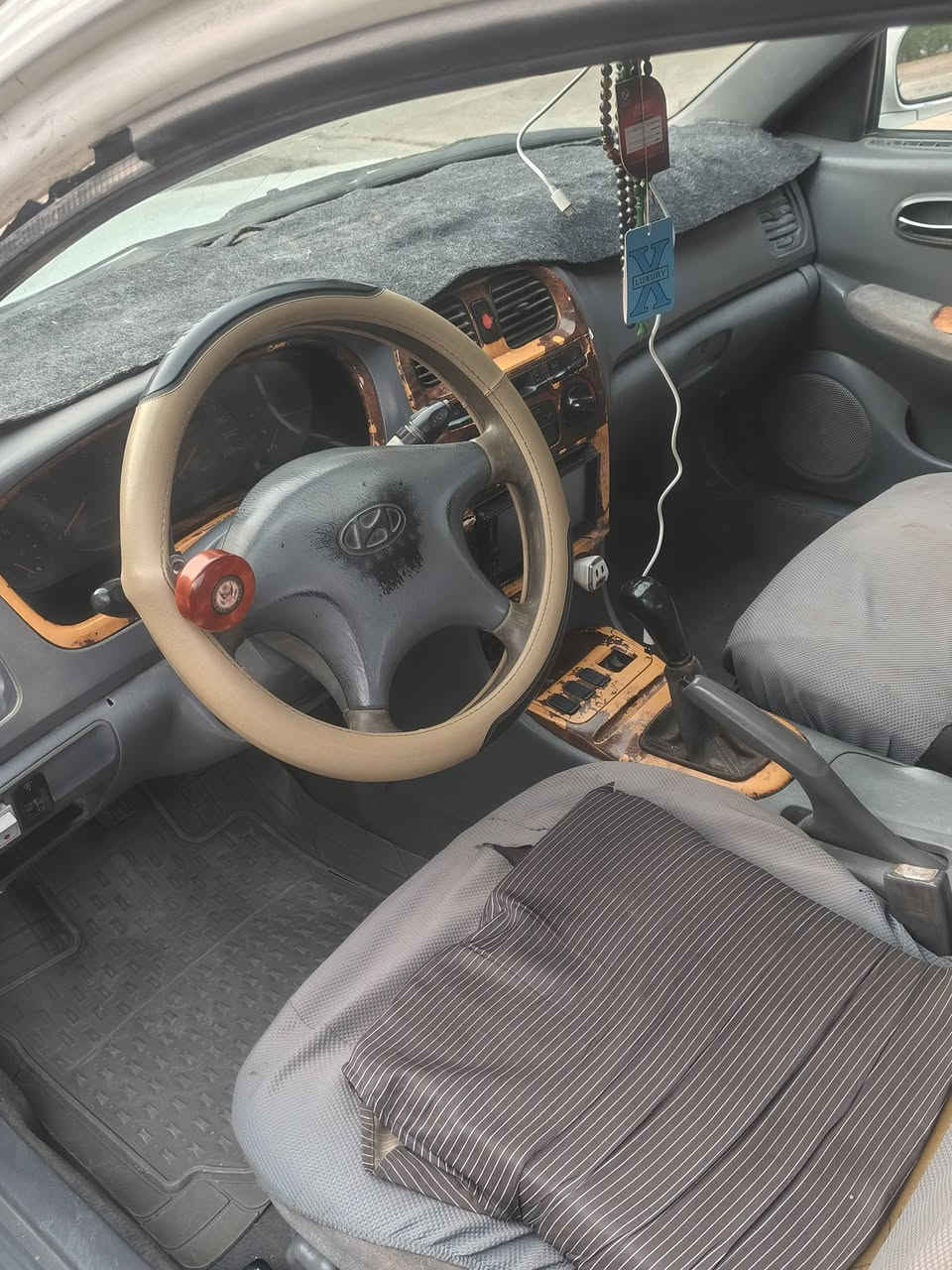 سلام عليكم لبيع سوناته موديل 2000 رقم بغداد نكليزي بسمي تحويل ثاني يوم كير ومحرك مكفولات مصبوغة عام مكان محموديه ***********/***********
