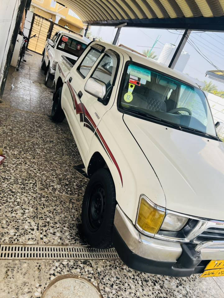 السلام عليكم للبيع جمره 2002كير مكينه اكسل صدر شاصي كله مكفول رقم سليمانيه سنويه 2027تخم تاير نص عمر دواخل كلش نضيفات السياره حلوه تحويل مباشر ادامه كامله للمكينه من بلكات كابريتر ويرات لإيتان عالي ناصي كهربائيات كله شغاله مابيه اي نقص خطه جديده تخم ويل جديد اشاير كامله السياره وبسعر كلش مناسب بنسبه لخواته ولمديل مكاني بغداد جسر ديالى القديم او الزعفرانيه السعر 87وبيه مجال بصيط كلش رقمي ***********علمن السياره بيه 3قطع صبغ اني بيع من اجام وجوه بيه طخه بقبق البانزين
