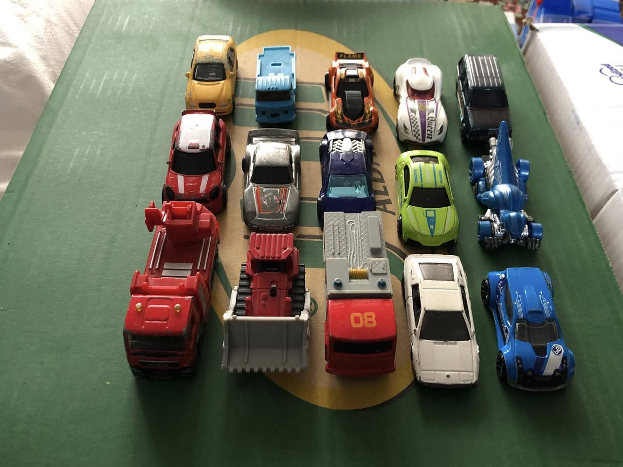 السلام عليكم .. 120 سياره ب 80 الف مع كارتونة بيض متروسه العاب اطفال هدية


**إذا كنت صاحب هذا الإعلان وتريد حذفه لأي سبب، رجاءا أرسل رسالة إلى الدعم الفني**