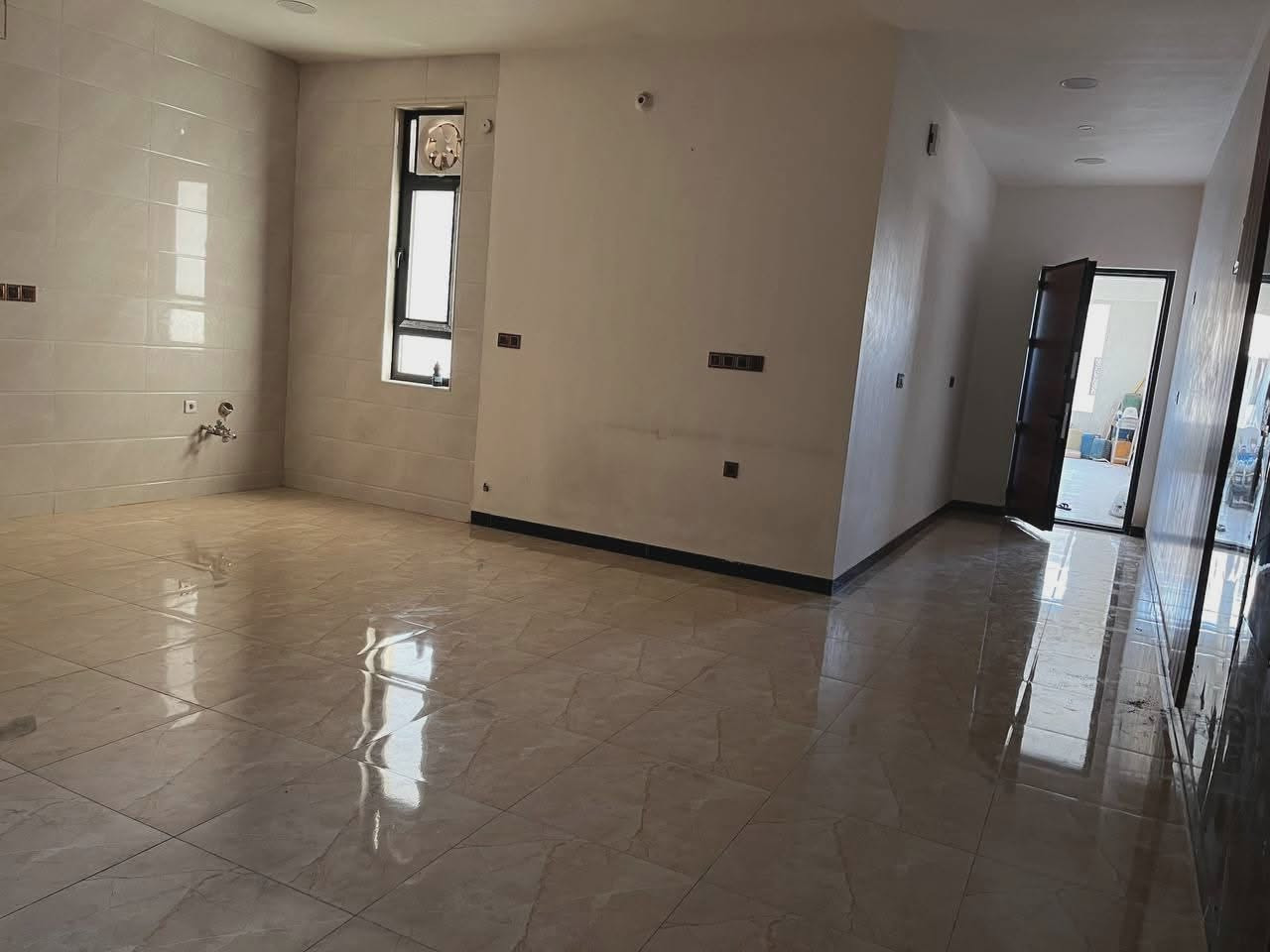 🏠 شقق للايجار - بناء حديث (ديلوكس)
​تبحث عن مسكن يجمع بين الحداثة والخصوصية؟ متوفر لدينا شقتان منفصلتان بتشطيبات راقية، مصممة خصيصاً لتناسب العوائل الصغيرة.
العنوان
بغداد الغزاليه الكقائات الثانيه حي الجمعيه
​✨ مواصفات مميزة وبناء حديث.
​للاستفسار والتفاصيل، يرجى التواصل معنا عبر واتساب:
📲 ***********
📲 ***********
