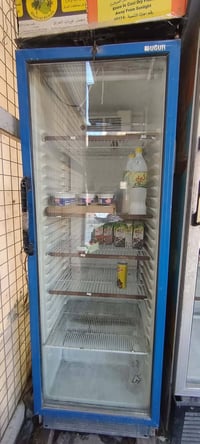 اسواق للبيع عارضات ٤ثنين سطحيات وثنين عاموديات رفوف  مسواك بلازمة 0773...