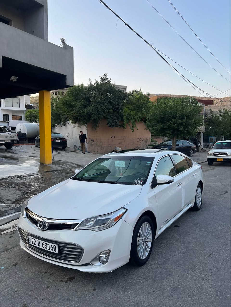 Avalon 2013 
مواسەفات خەلیجی لیمیت
بەسمە سلایت پێش و دواوە حساس 
کوشن خەزن کوشن کارەبای 
مەکینە گێڕ بەشەرت 
ڕەقەم سەنەوی نوێ 
چوار تایە نوێ 
۱۷٠ هەزار ڕۆشتوە 
دەعامی بۆ دەعامی بەشەرت 

***********
*********** سوران, أربيل
