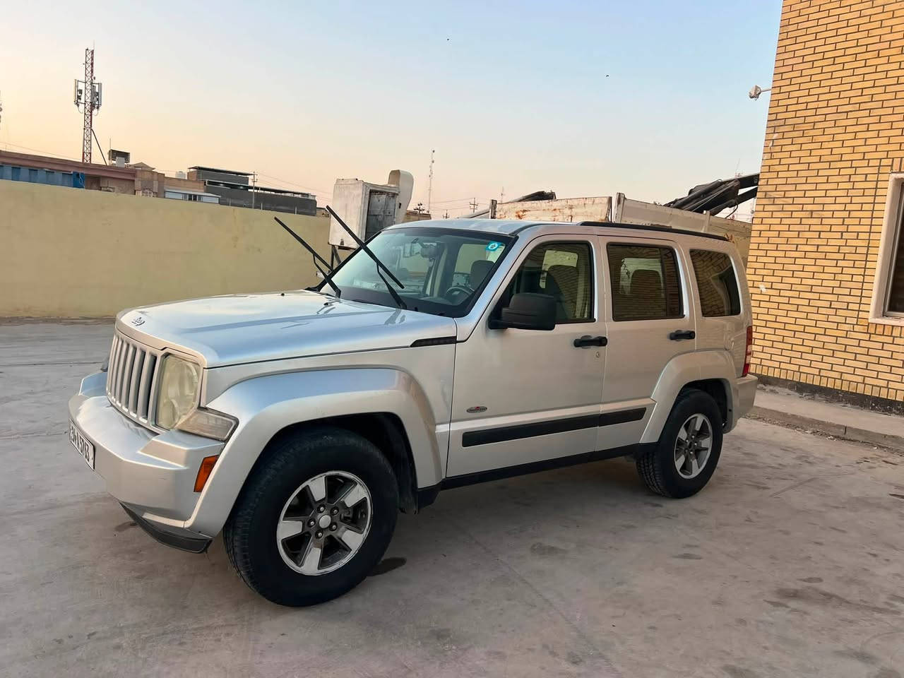 جيب لبرتي موديل ٢٠٠٨كير مكينة كفالةالبصرى القرنة للاتصال على الرقم *********** السعر ٨٥ وبيعة مجال
