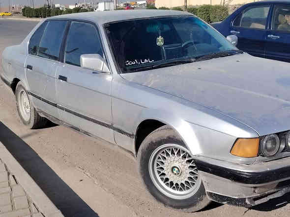 موديل 1992
محرك رخاوه 6V
كير شرط 
غرفه جلد 
شاشه 
طخم سماعات 
لايت زينون 
جامات كهرب
دبل جكمجه 
رقم نينوئ ماشي بل معامله 
سياره جاهزه  
الاستفسار عل رقام.             السعر 50 
***********
