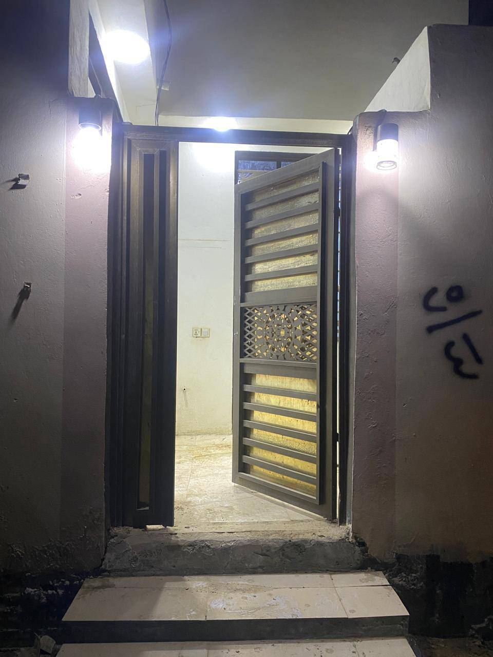 بيت للبيع المساحه 80 متر طابو زراعي جهه المطحنه عمود 321 وتدخل بالشارع قريبه على جامع فاطمه الزهراء تبليط وماء وكهرباء مدارس بناء درجه اولى استقبال صحيات خارجيه ومطبخ وغرفه داخليه وصحيات وحمام داخليه وسطح.سعر 36 وبمجال  الاستفسار على هذا الرقم ***********
