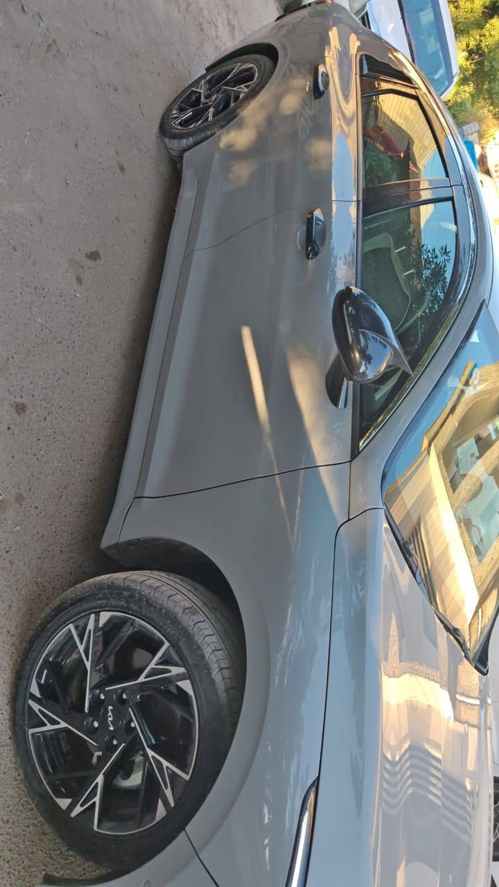 كي فايف موديل  2025 فول عدة الفتحة الحادث مرفق بلمنشور السعر   $200ورقةبيهة مجال حك الجية  *********** المكان الكرخ العطيفية
